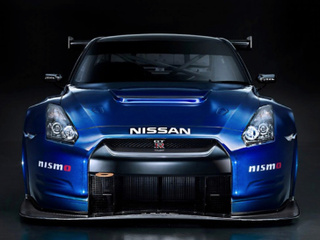  Nissan GT-R 