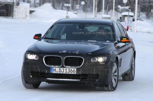  BMW 7-Series 