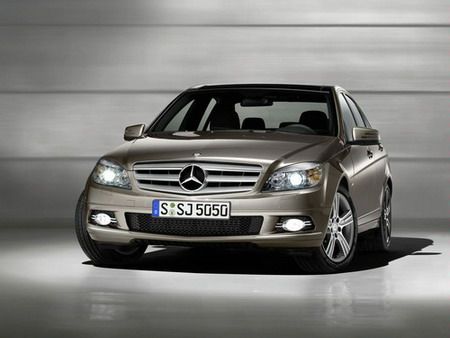  Mercedes-Benz C - Class 